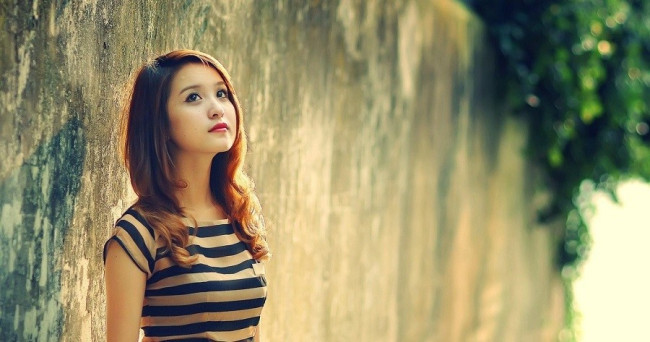 Which one best describes your facial features?