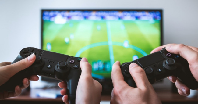 What you and your friends do while hanging out?